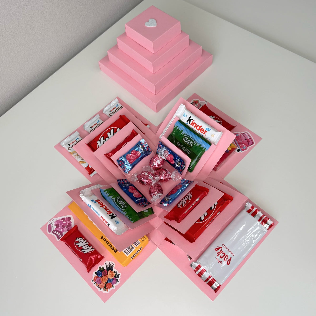 💖 Valentine Gift Box – All-Time Favorite Chocolate & Candy Surprise Gift - Happy Surprise Box