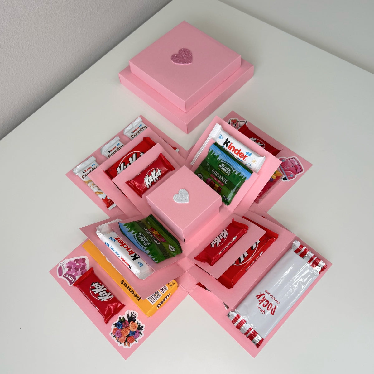 💖 Valentine Gift Box – All-Time Favorite Chocolate & Candy Surprise Gift - Happy Surprise Box