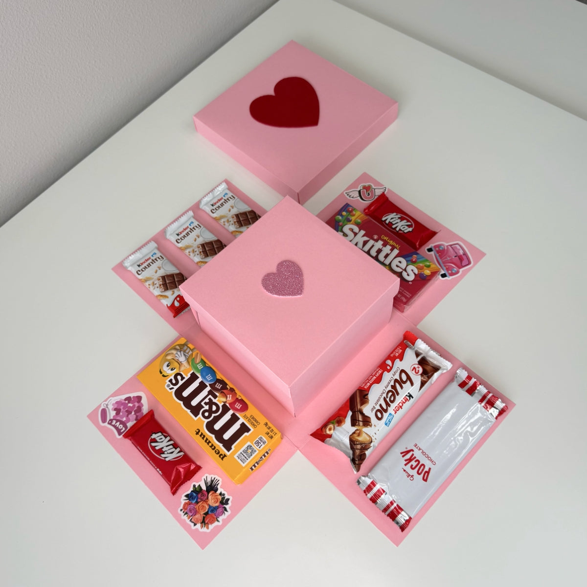 💖 Valentine Gift Box – All-Time Favorite Chocolate & Candy Surprise Gift - Happy Surprise Box